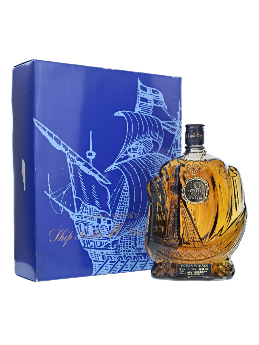 Ocean Ship 10 year Bottle With Backgammon Bot.Pre1989 76cl Ocean Ship 10 year Bottle With Backgammon Bot.Pre1989 76cl