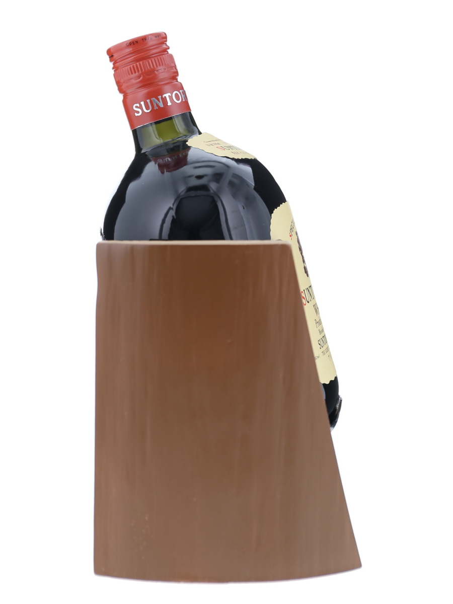 空き瓶 サントリーブランデー【九谷焼 千成型葡萄文】木箱、台座付き